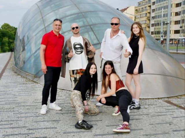 fotka taková normální rodinka band